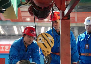 鋼絲繩電動(dòng)葫蘆在造船廠(chǎng)板料加工中的應(yīng)用