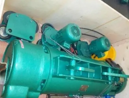 火力發(fā)電廠用什么吊裝重物（cd1型鋼絲繩電動葫蘆吊裝檢修設備）
